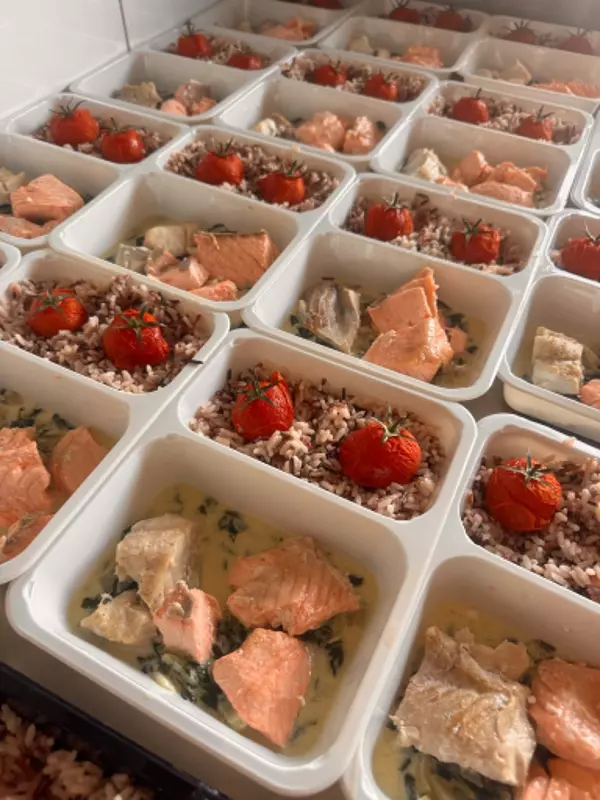 Duo de poissons riz sauvage et tomates confites