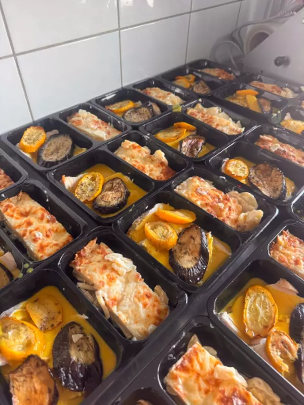 Dinde au curry gratin Dauphinois et duo de courgettes